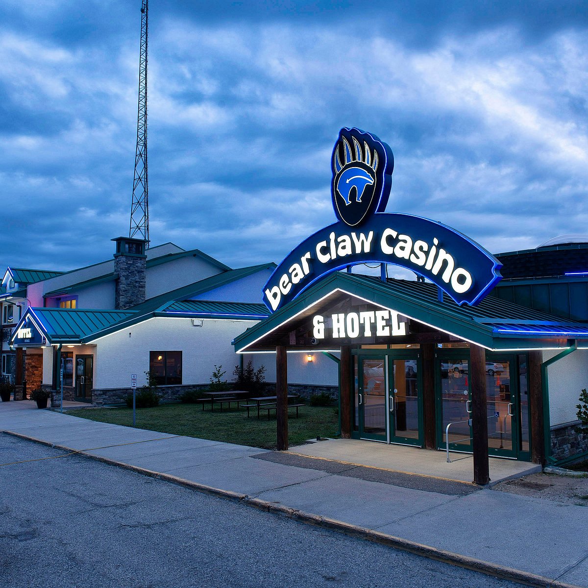 Bear Claw Casino Carlyle